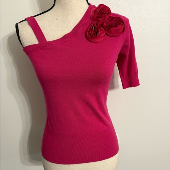 Cache Tops - Cache Elegant Pink One-Shoulder Top with floral embellishment SizeSmall NWOT